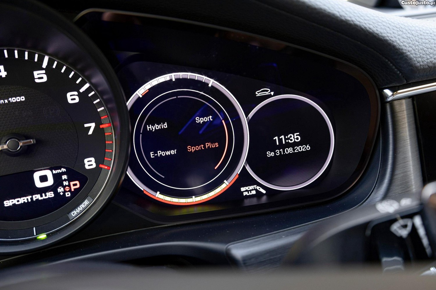 Porsche Panamera Sport Turismo 4 E-Hybrid Platinum Edition — fotografia 11