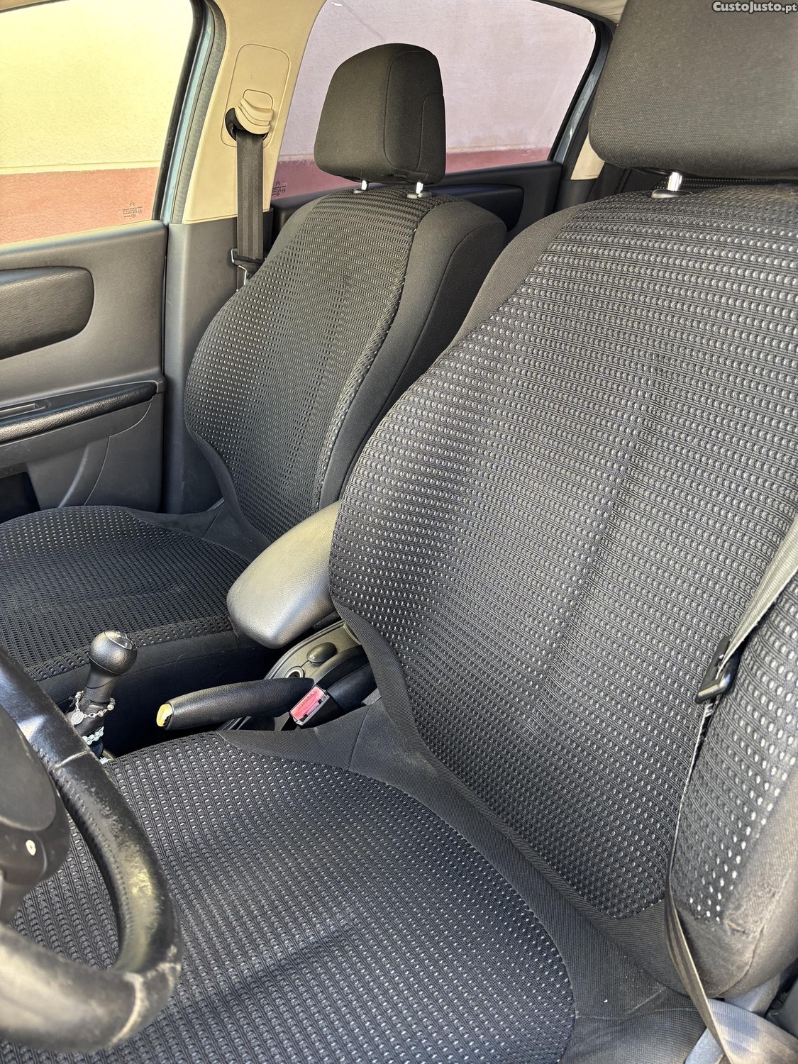 Citroën C4 1.6 hdi — photo 4