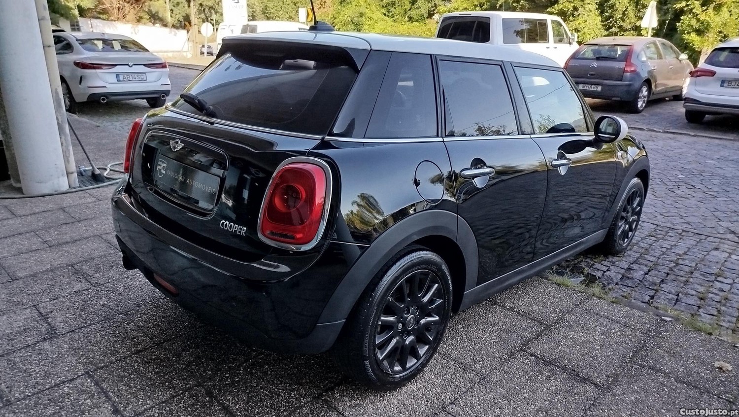MINI Cooper 5 Portas 1.5 — fotografia 13