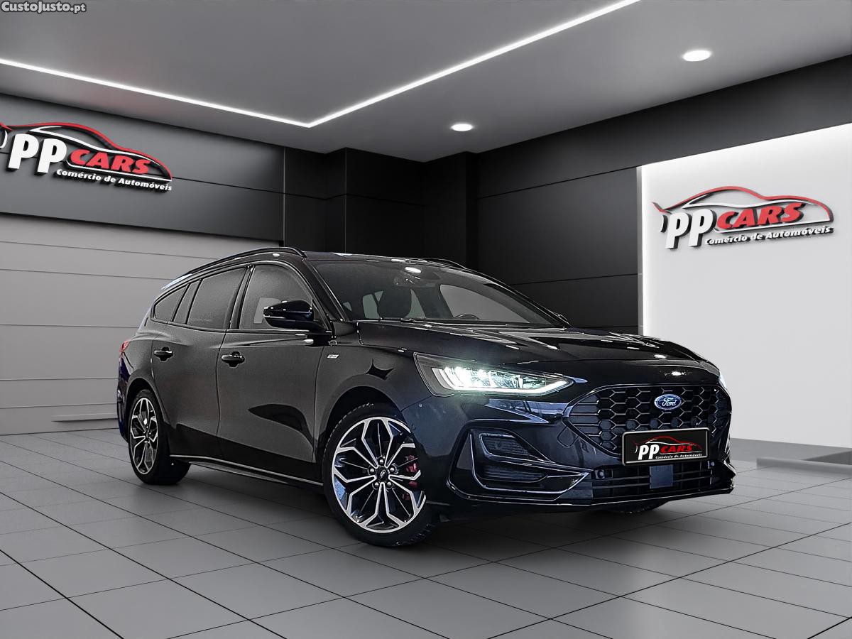 Ford Focus 1.0 EcoBoost MHEV ST — fotografia 18