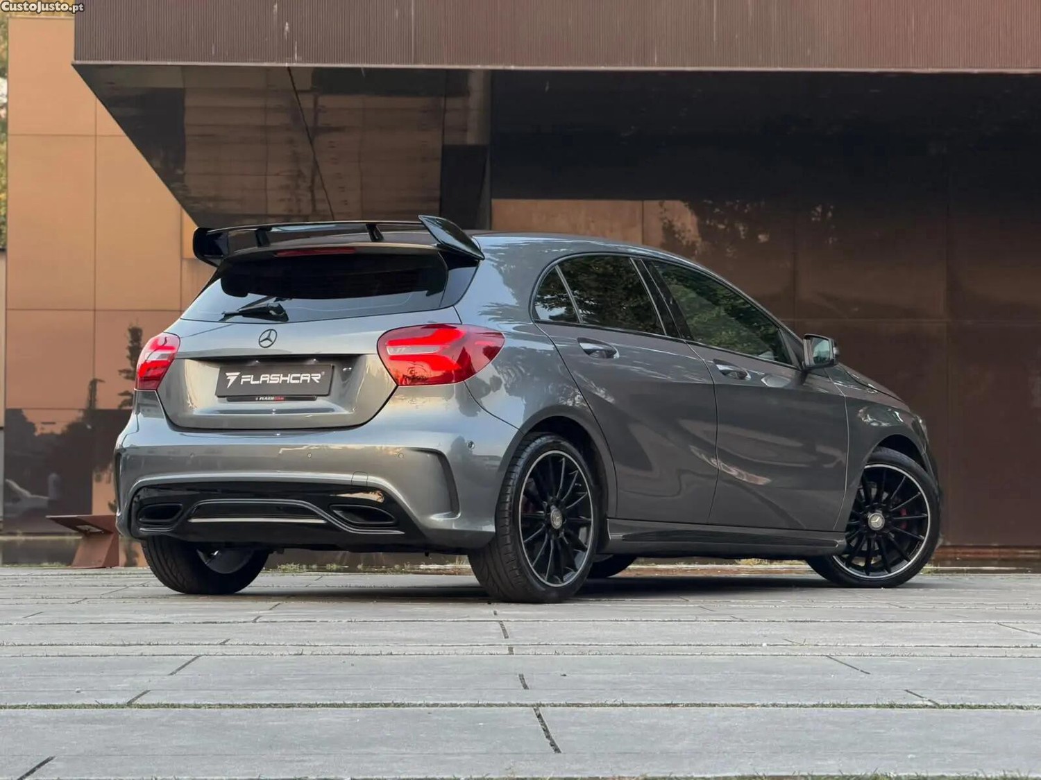 Mercedes-Benz A 180 AMG Line — fotografia 18