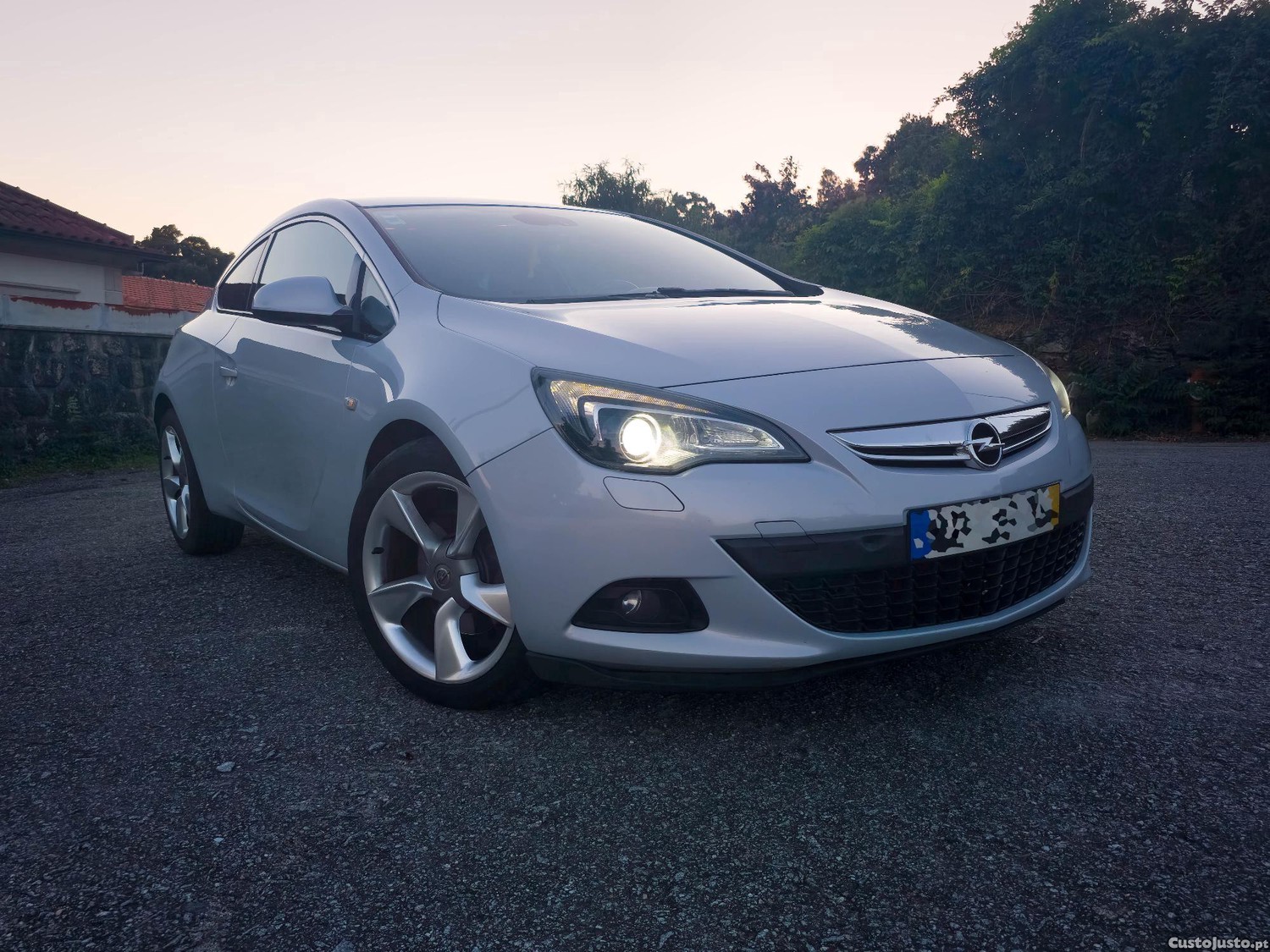 Opel Astra Gtc — fotografia 7