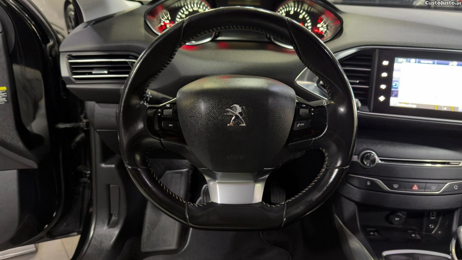 Peugeot 308 e-HDi FAP 110 Stop&Start Allure — fotografia 5