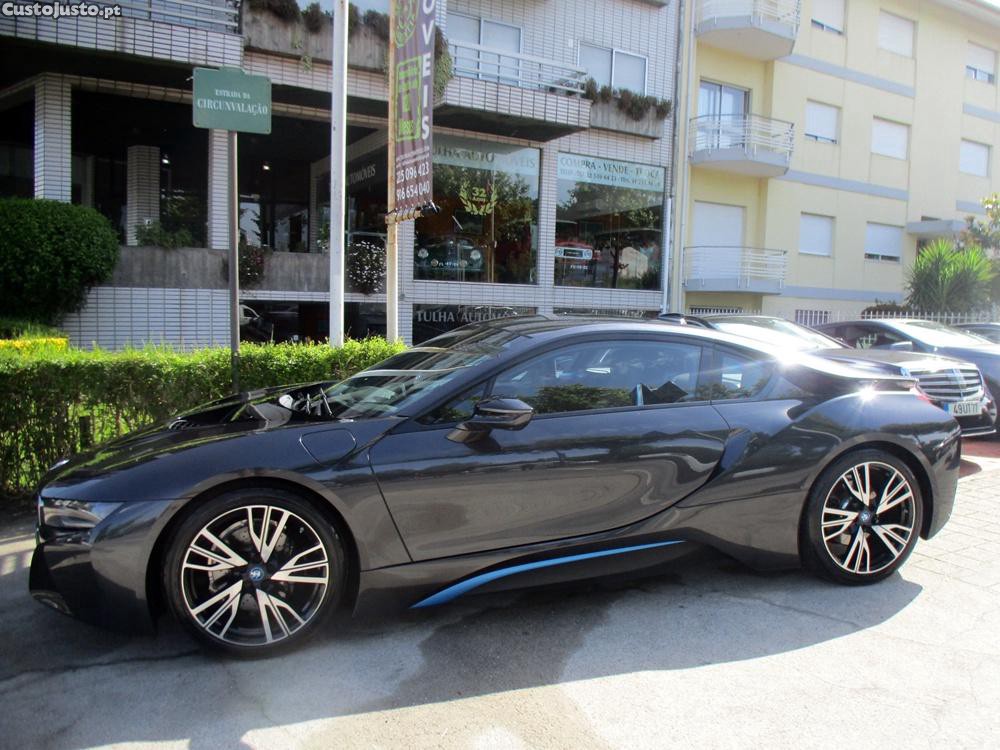 BMW i8 e-drive Híbrido — photo 2