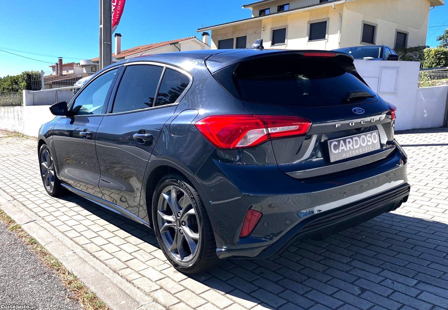Ford Focus 1.0 Ecoboost Hybrid ST-LINE — fotografia 6