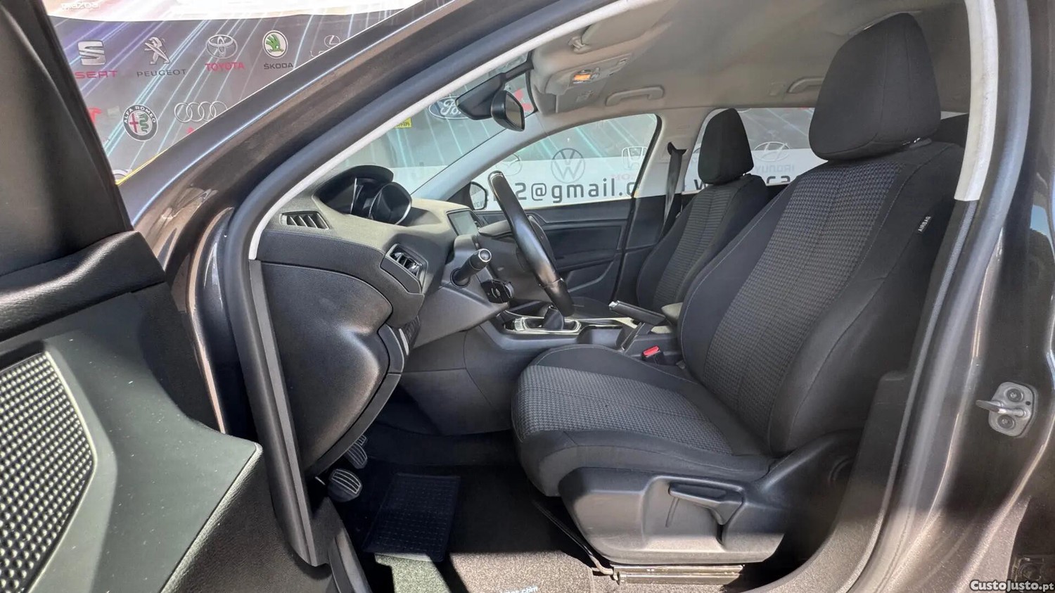 Peugeot 308 1.5 BlueHDi Style — fotografia 17
