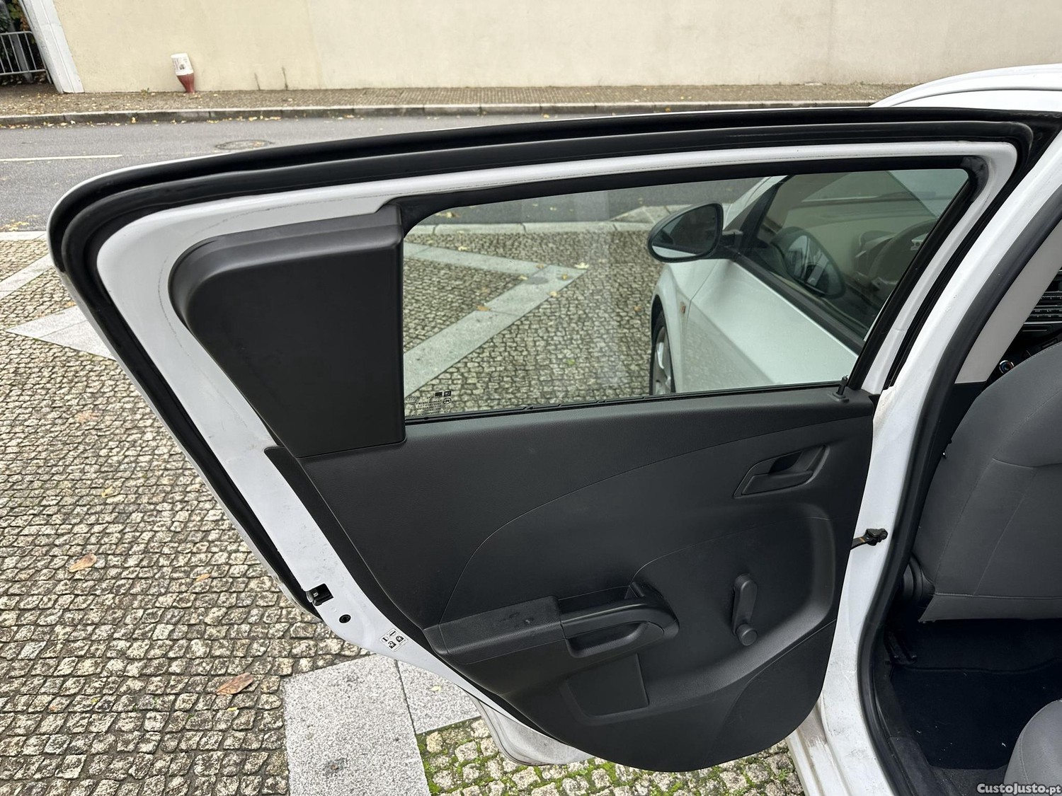 Chevrolet Aveo 1.3 TDCi LS — fotografia 8