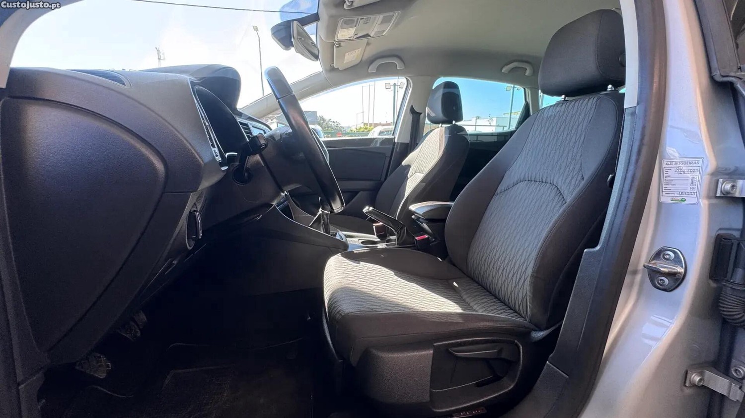 SEAT Leon 1.6 TDI Reference Ecomotive — fotografia 22