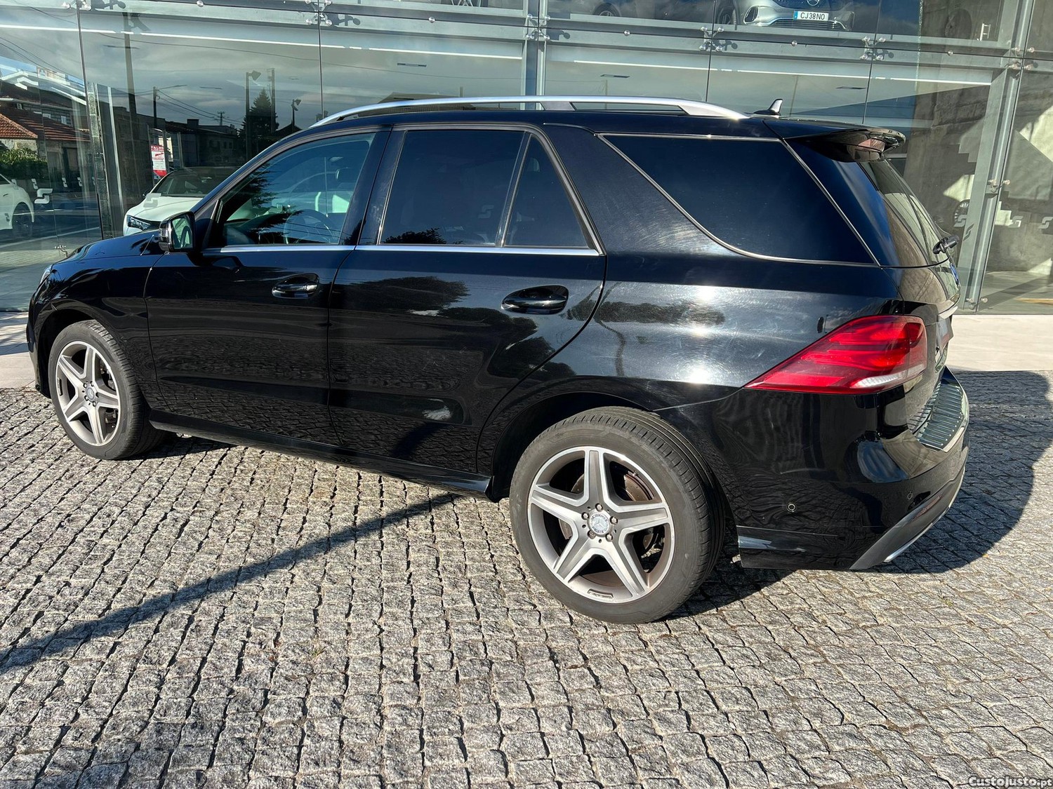 Mercedes-Benz GLE 250 d — fotografia 21