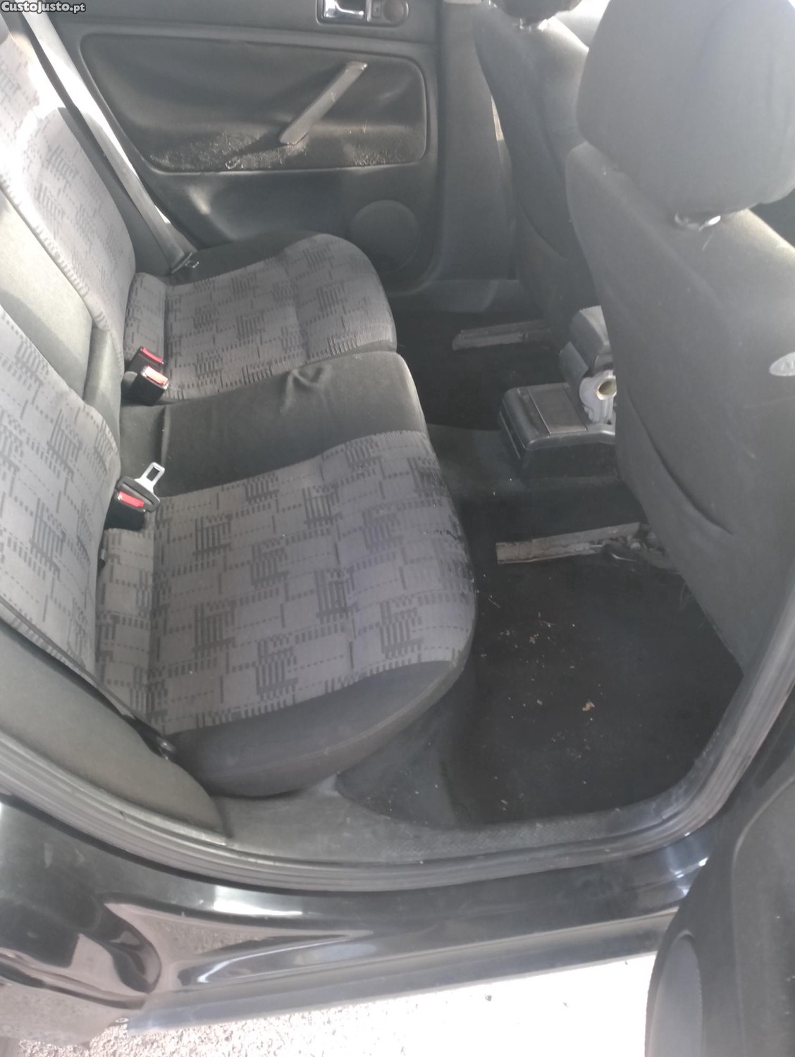 Volkswagen Passat 1.9 TDI 110 cv — fotografia 6