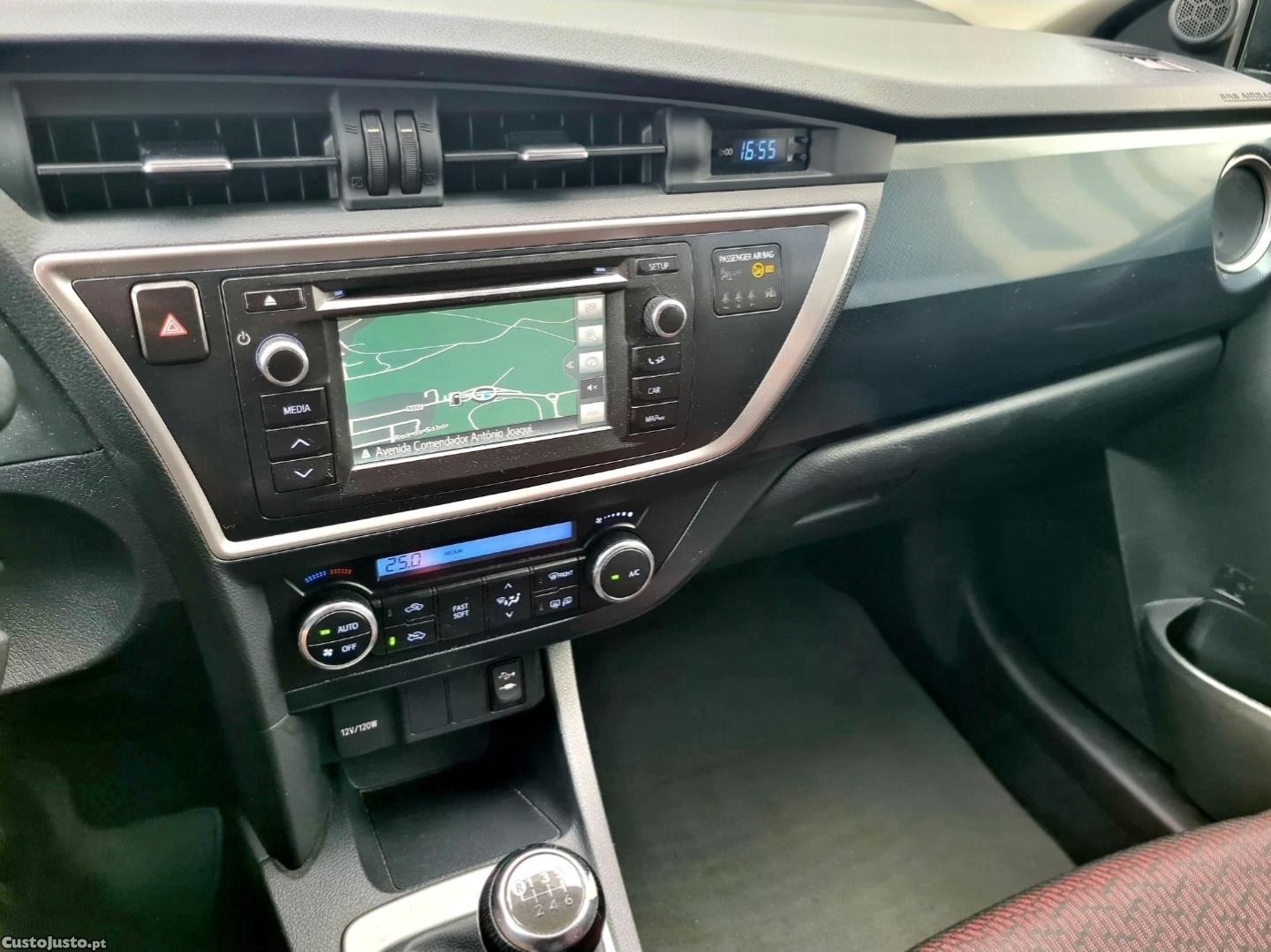 Toyota Auris GPS A/C Cx6 — fotografia 7