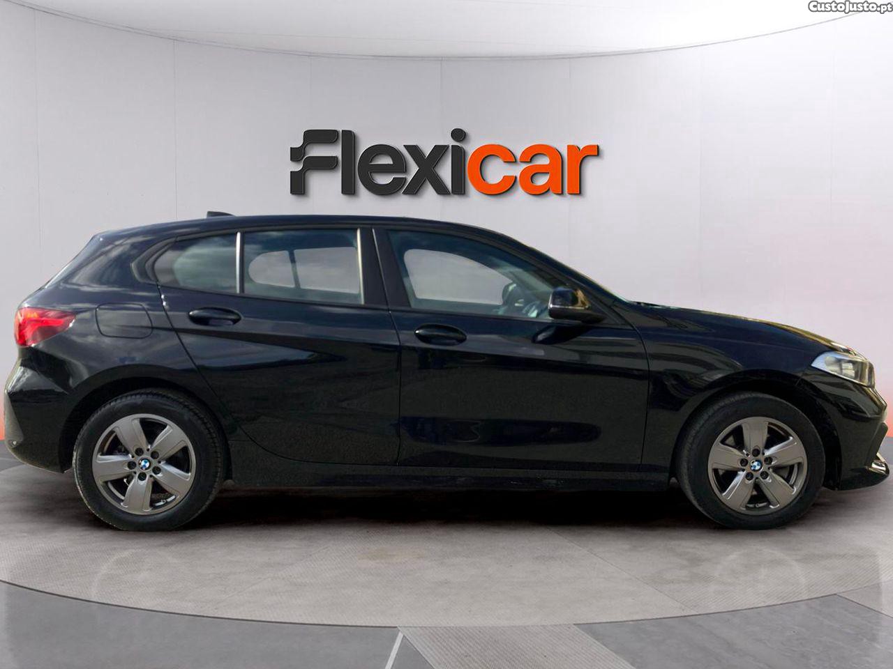 BMW 116 d Advantage — fotografia 10