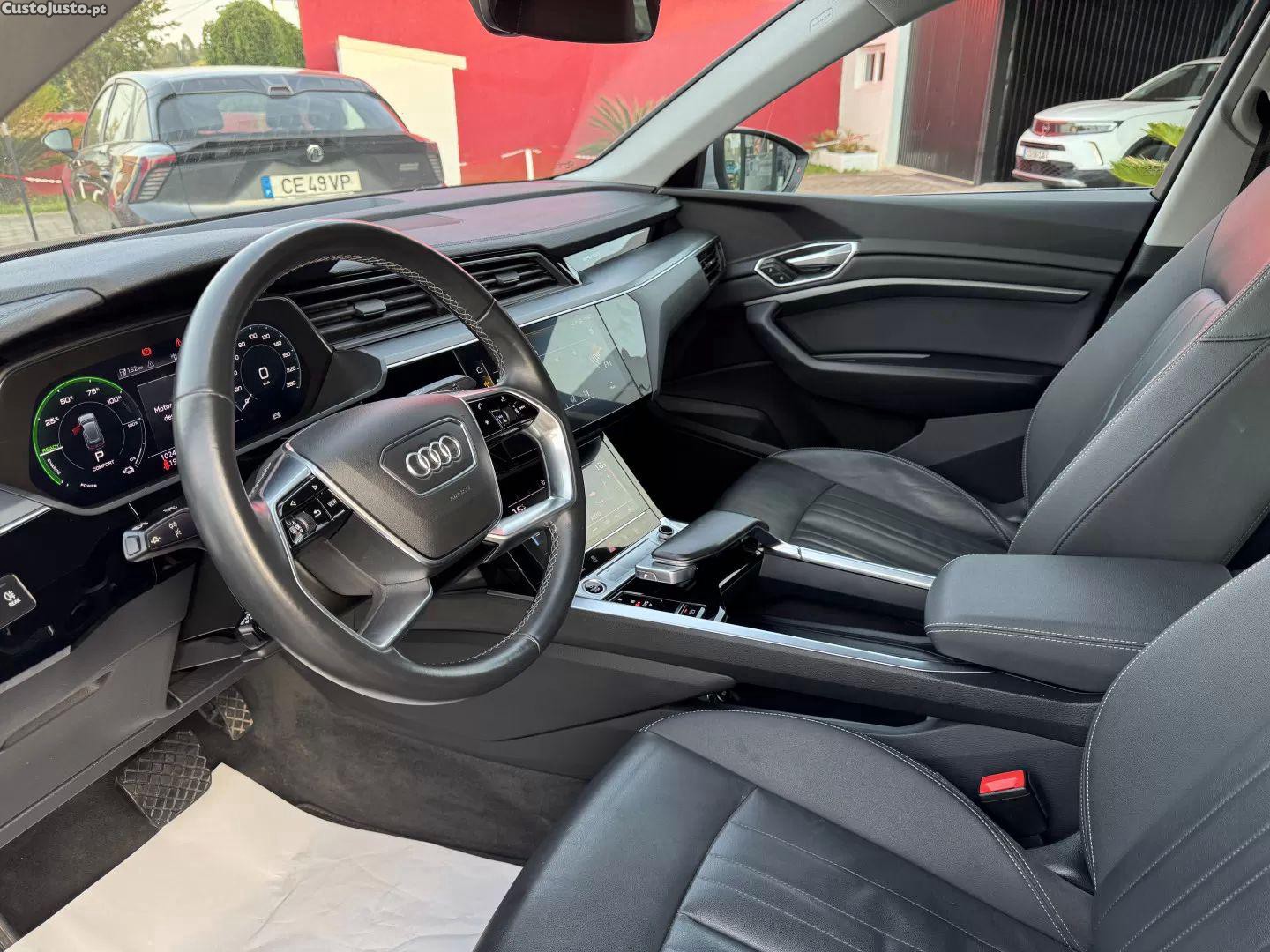 Audi e-tron 55 quattro advanced — fotografia 16