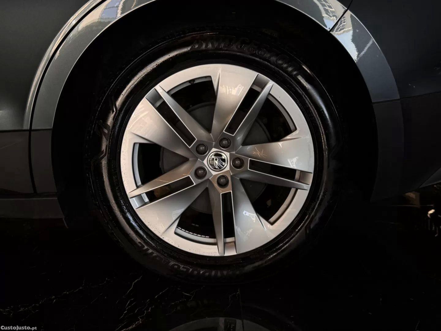 Skoda Enyaq Iv 60 — fotografia 17