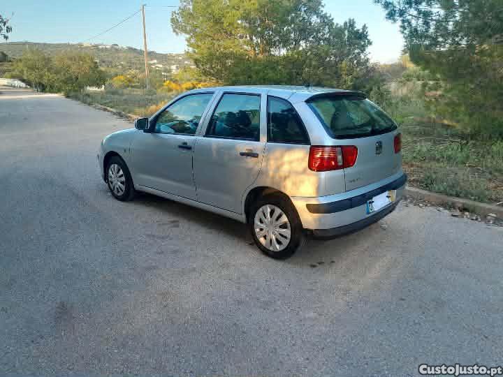 SEAT Ibiza 1.0 MPI GASOLINA ECONOMICO ANO 2001 — fotografia 9