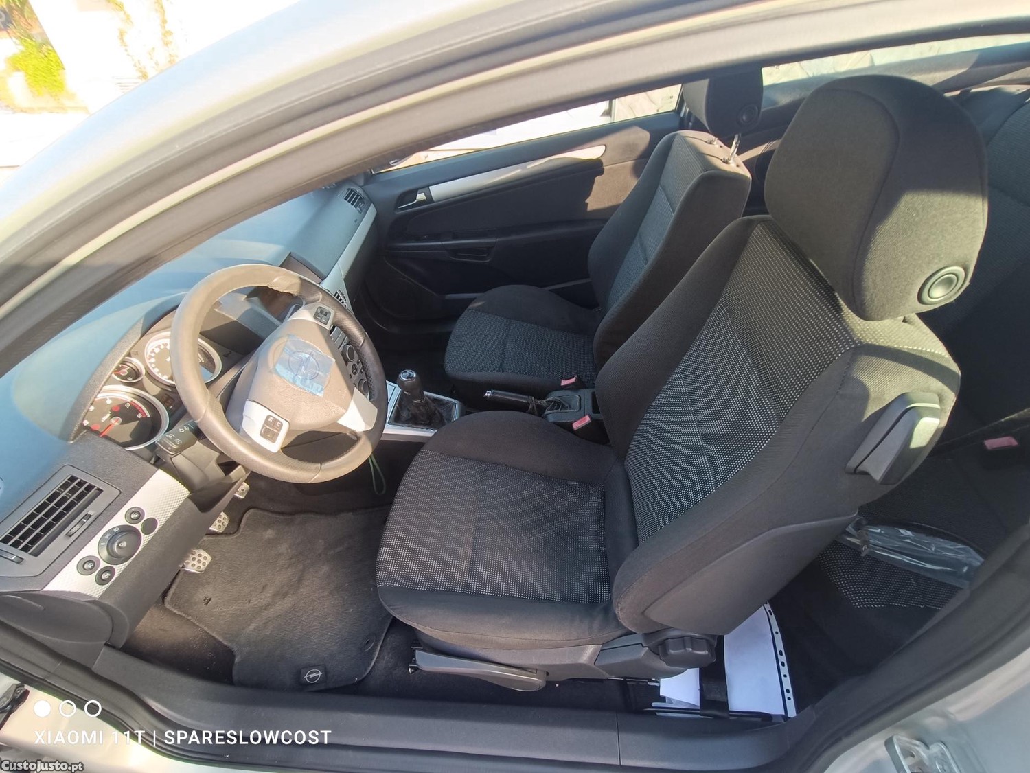 Opel Astra H GTC — fotografia 4