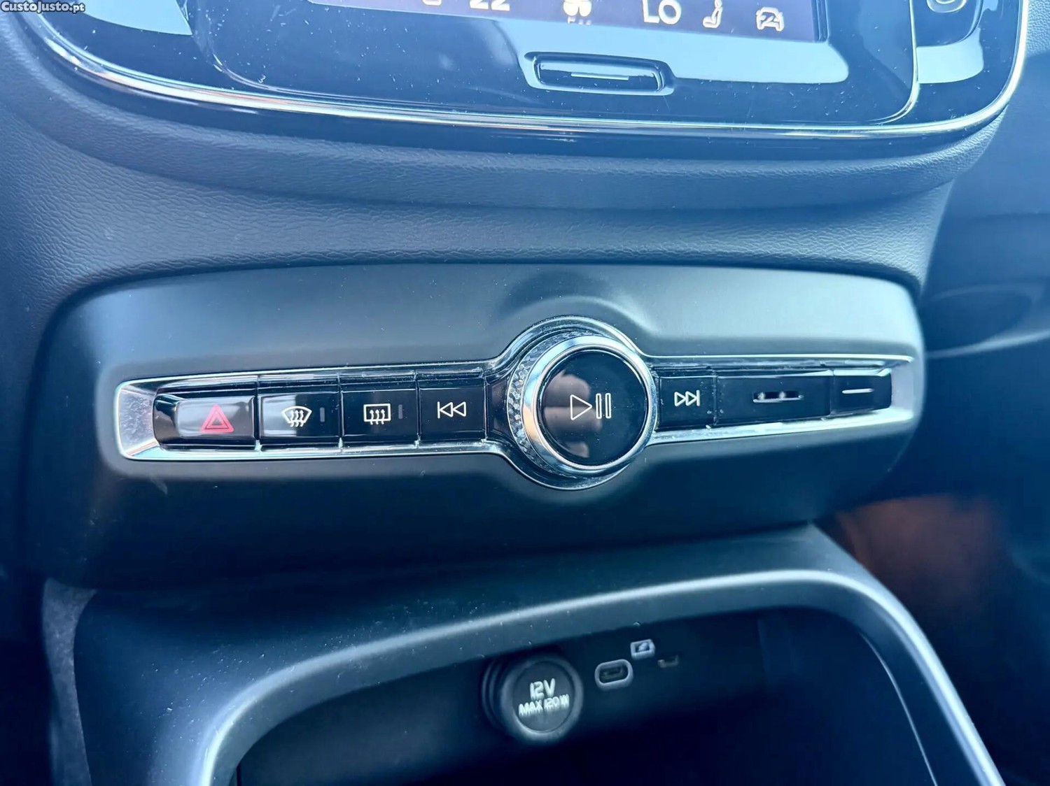 Volvo C40 Recharge 82 kWh Single M. Extended Range RWD Ultimate — fotografia 10