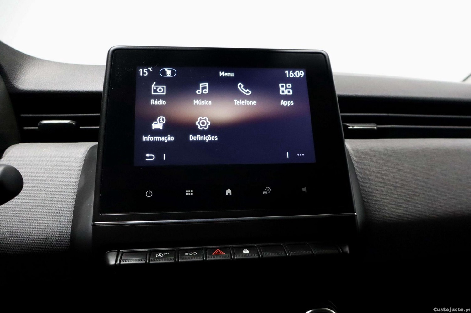 Renault Clio 1.0 TCe Evolution Bi-Fuel — fotografia 3