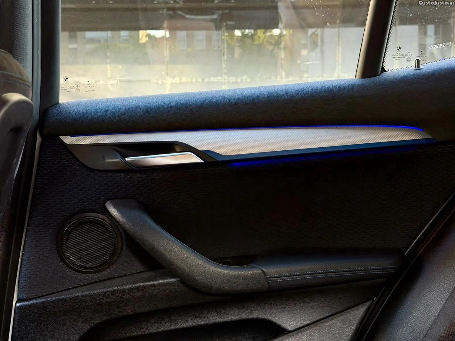 BMW X2 18 d sDrive Auto X Pack M — fotografia 5