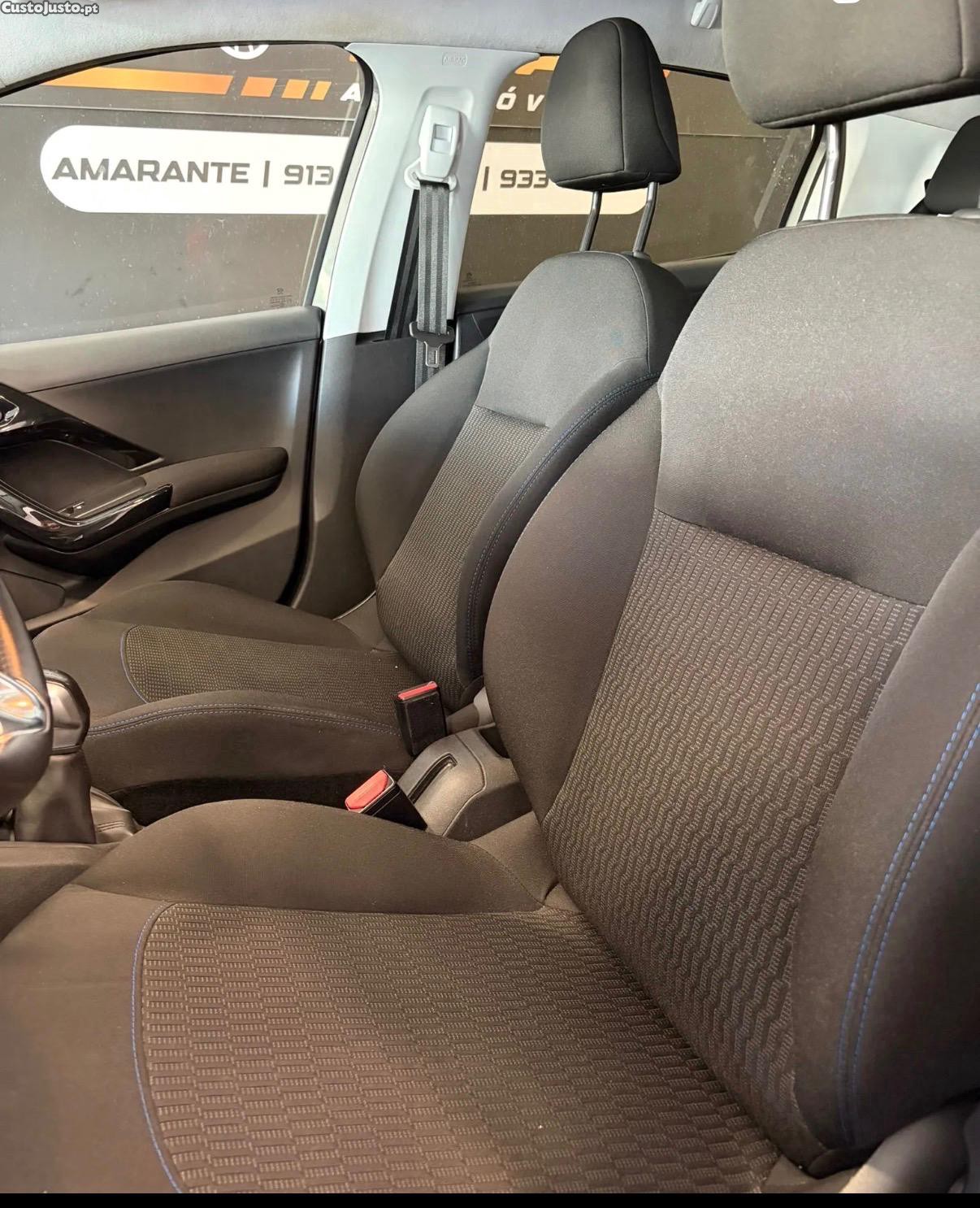 Peugeot 208 1.2 Puretech Style — fotografia 9