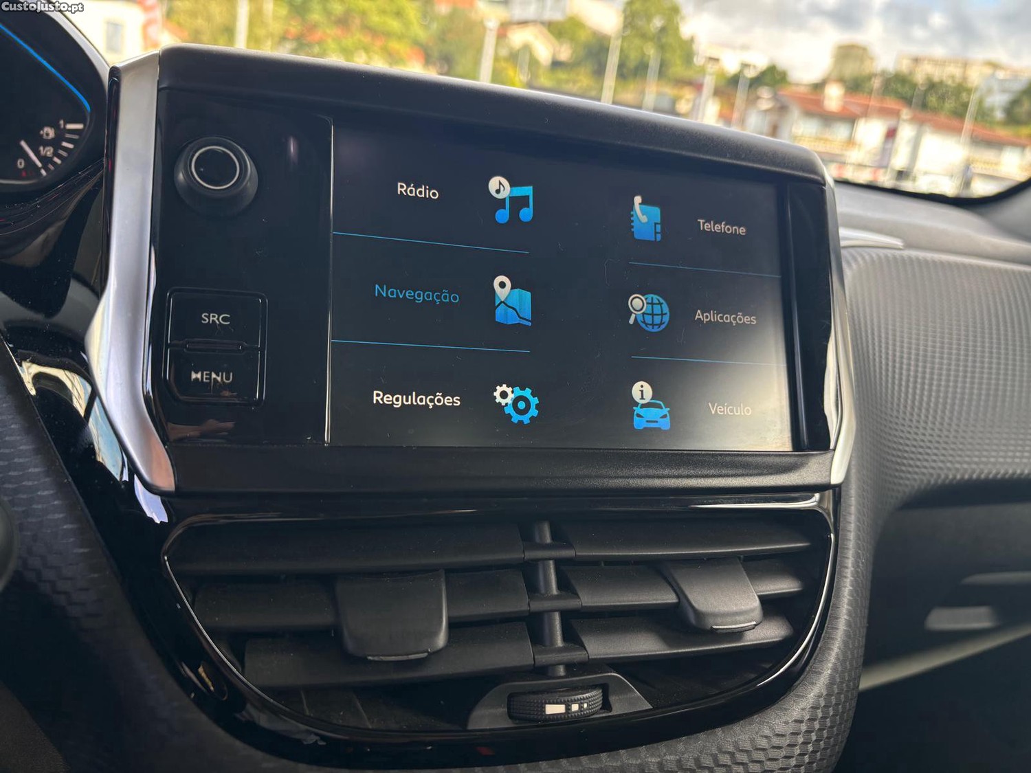 Peugeot 2008 1.2 PureTech Allure — fotografia 4