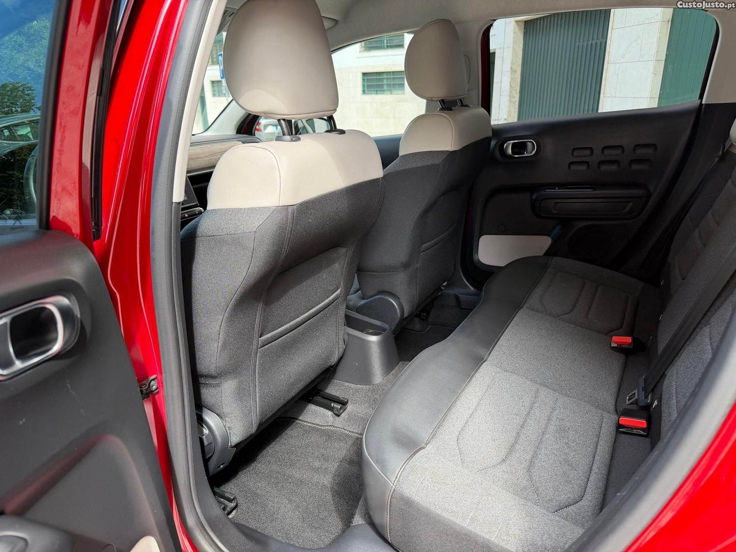 Citroën C3 1.5 BlueHDi Shine — fotografia 3