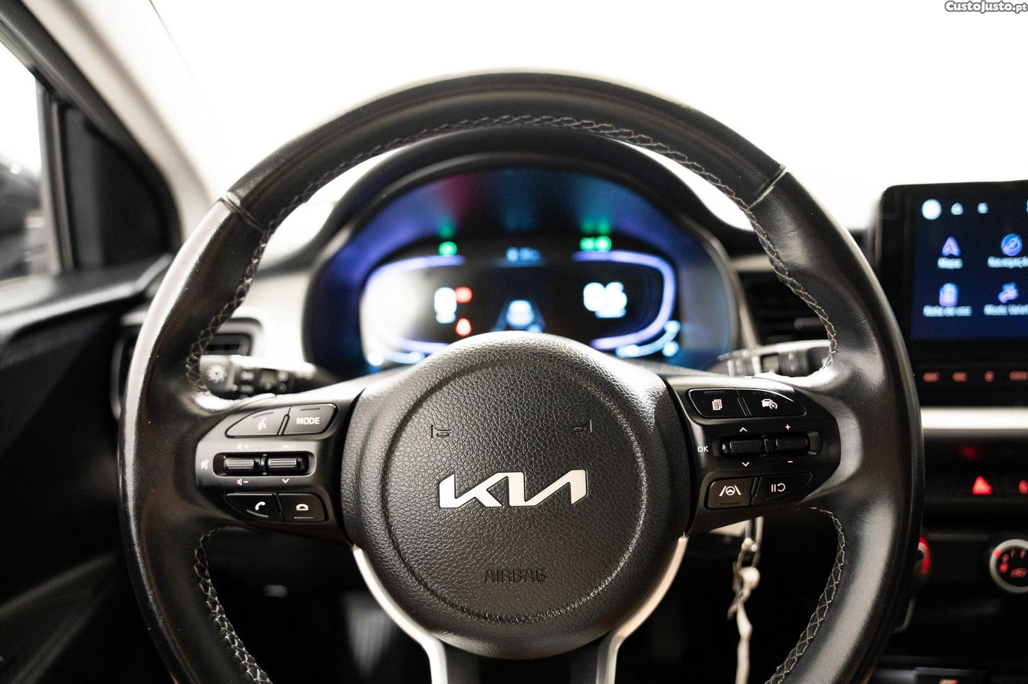 Kia Stonic 1.2 MPi Dynamic — fotografia 5