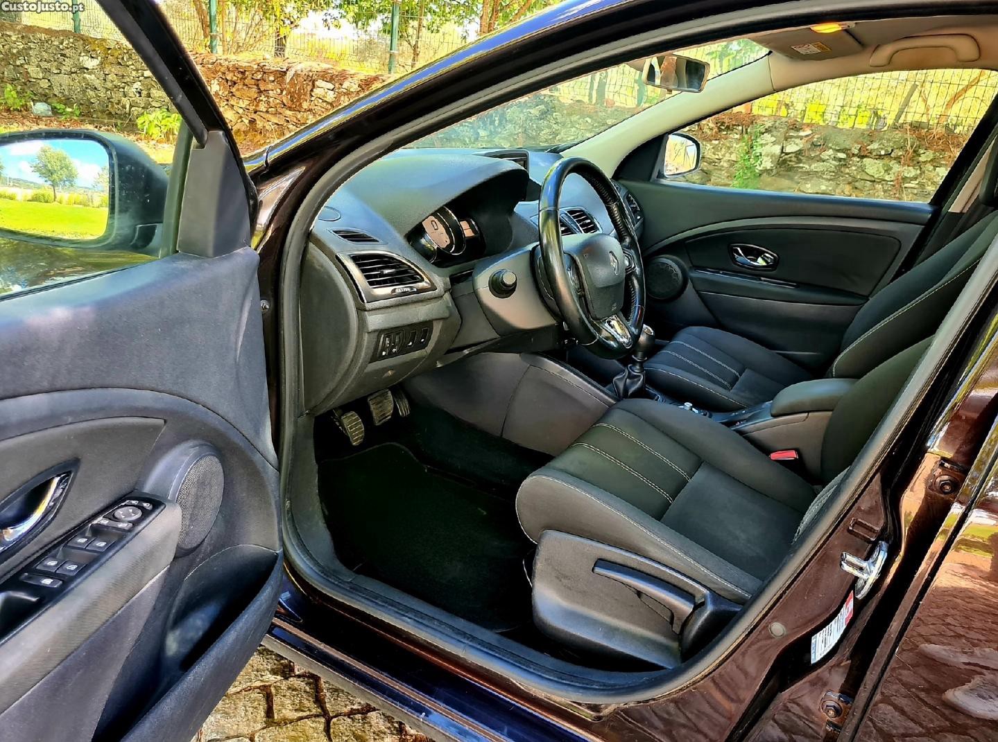 Renault Mégane GPS A/C Económica — fotografia 6