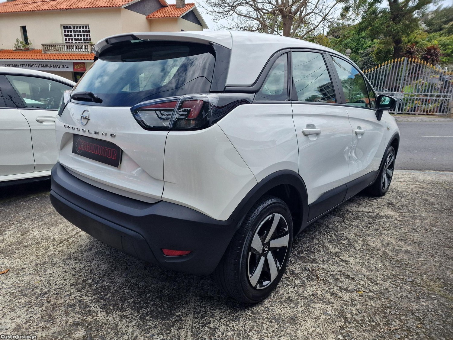 Opel Crossland 1.2 T ELEGANCE 110CV — fotografia 21