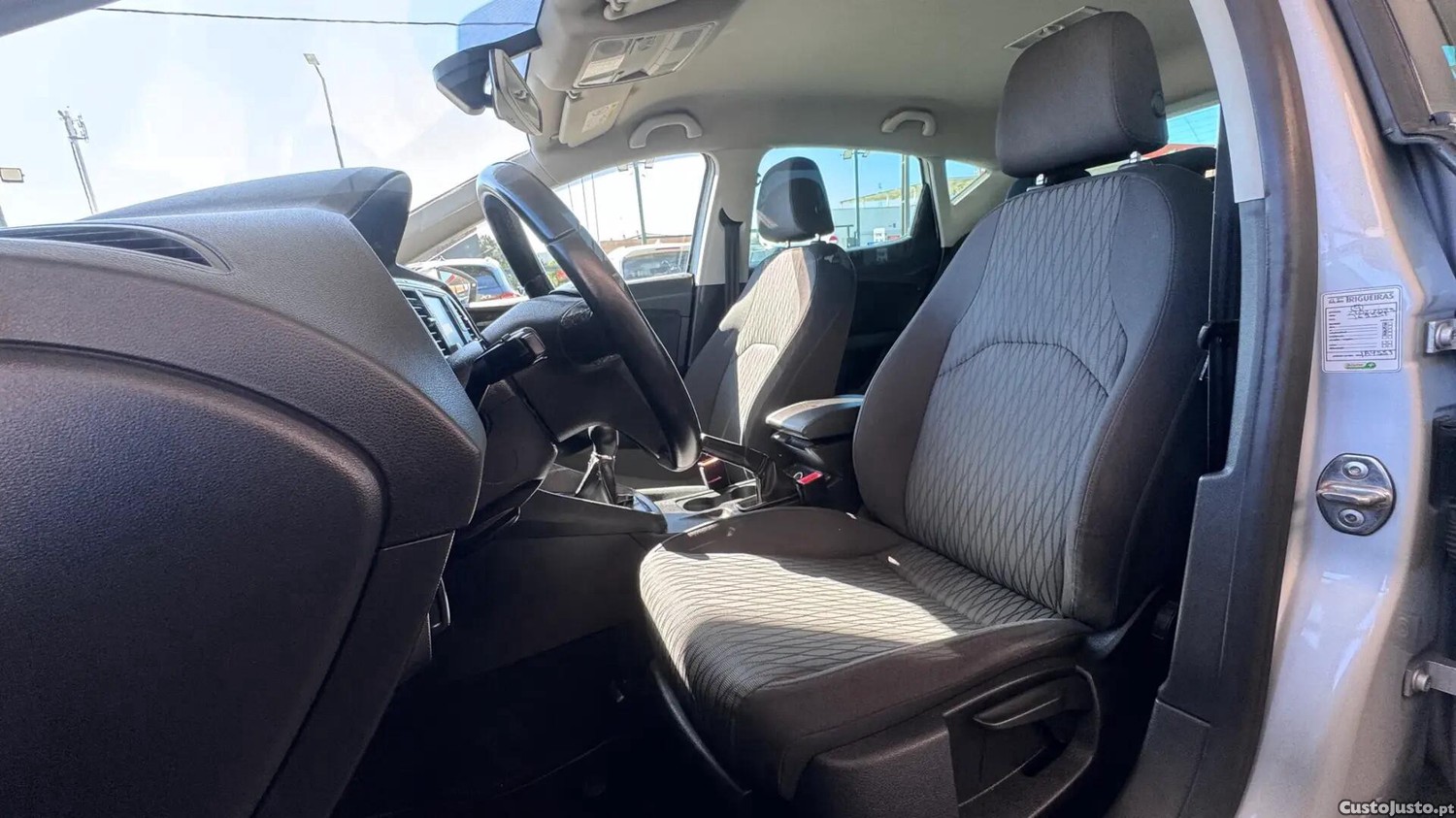 SEAT Leon 1.6 TDI Reference Ecomotive — fotografia 19