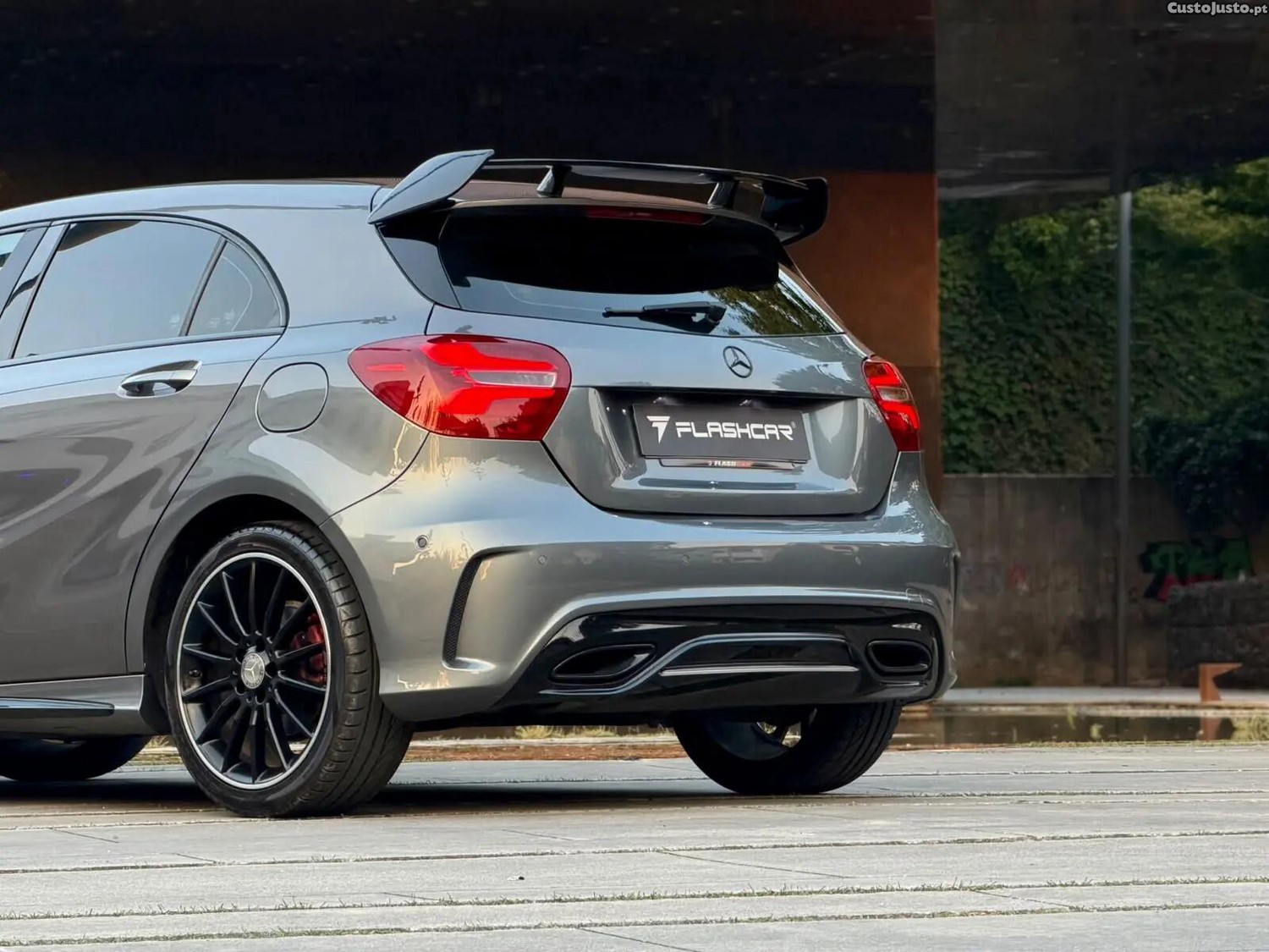 Mercedes-Benz A 180 AMG Line — fotografia 14