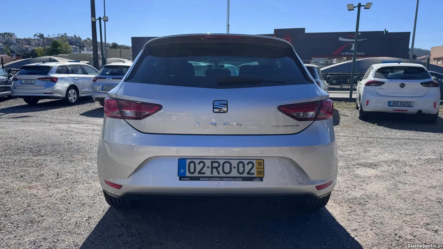 SEAT Leon 1.6 TDI Reference Ecomotive — fotografia 24