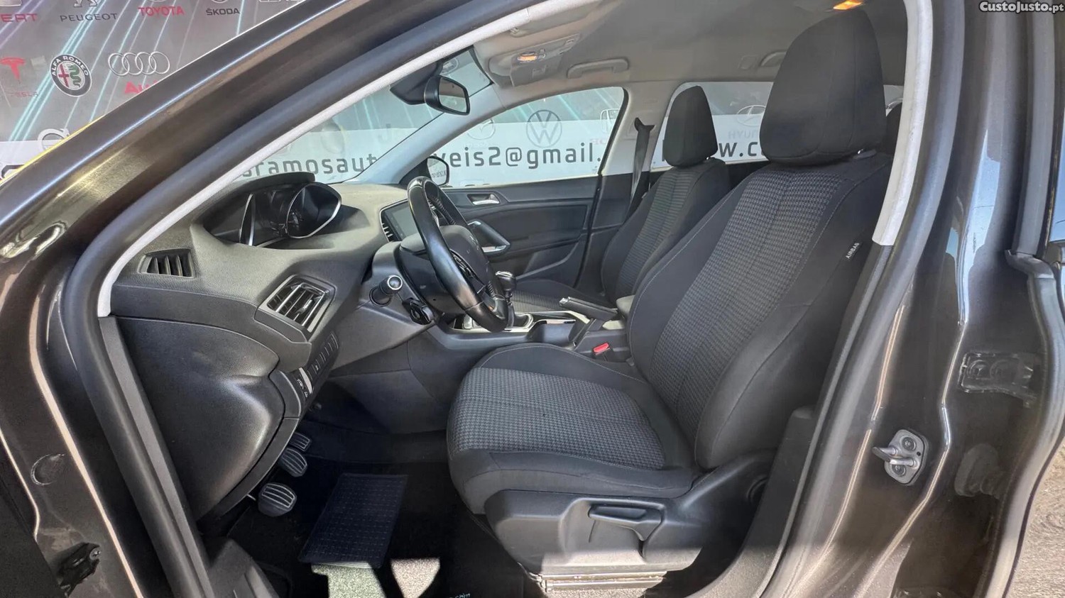 Peugeot 308 1.5 BlueHDi Style — fotografia 14