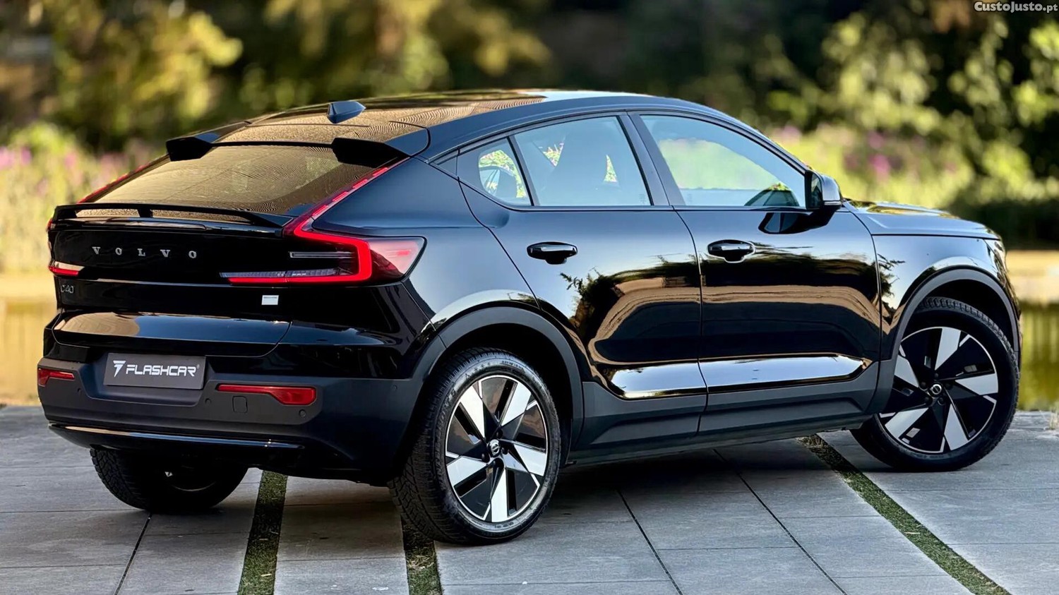 Volvo C40 Recharge 82 kWh Single M. Extended Range RWD Ultimate — fotografia 6