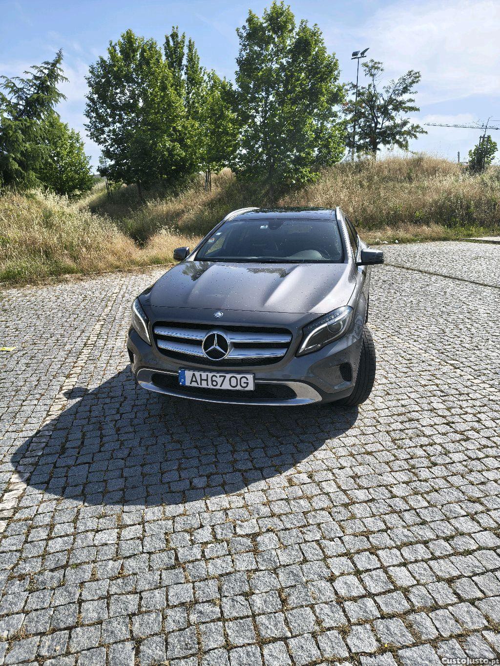 Mercedes-Benz GLA 180 automática — fotografia 7