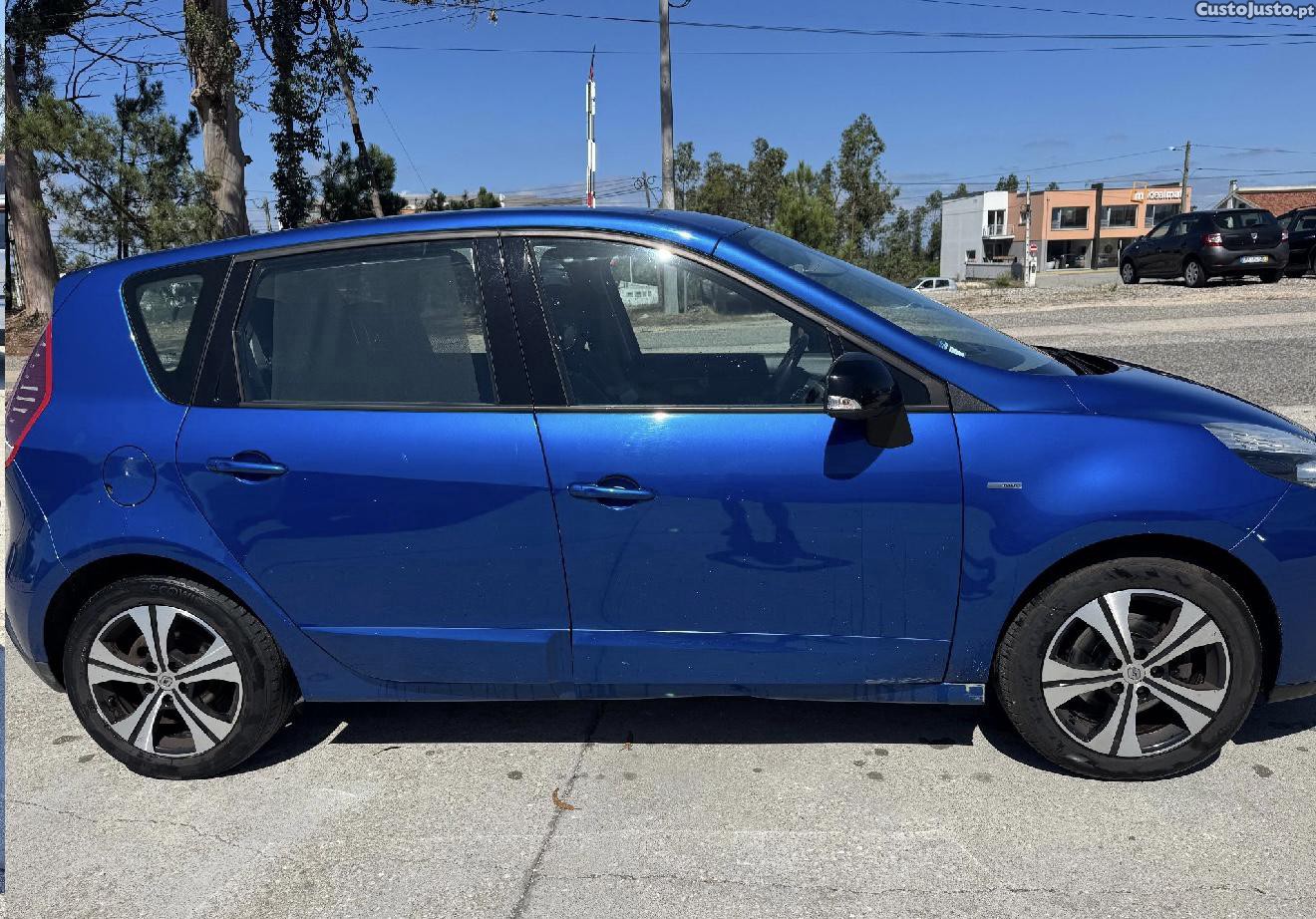 Renault Scénic 1.5 dCi de 2011 — fotografia 9