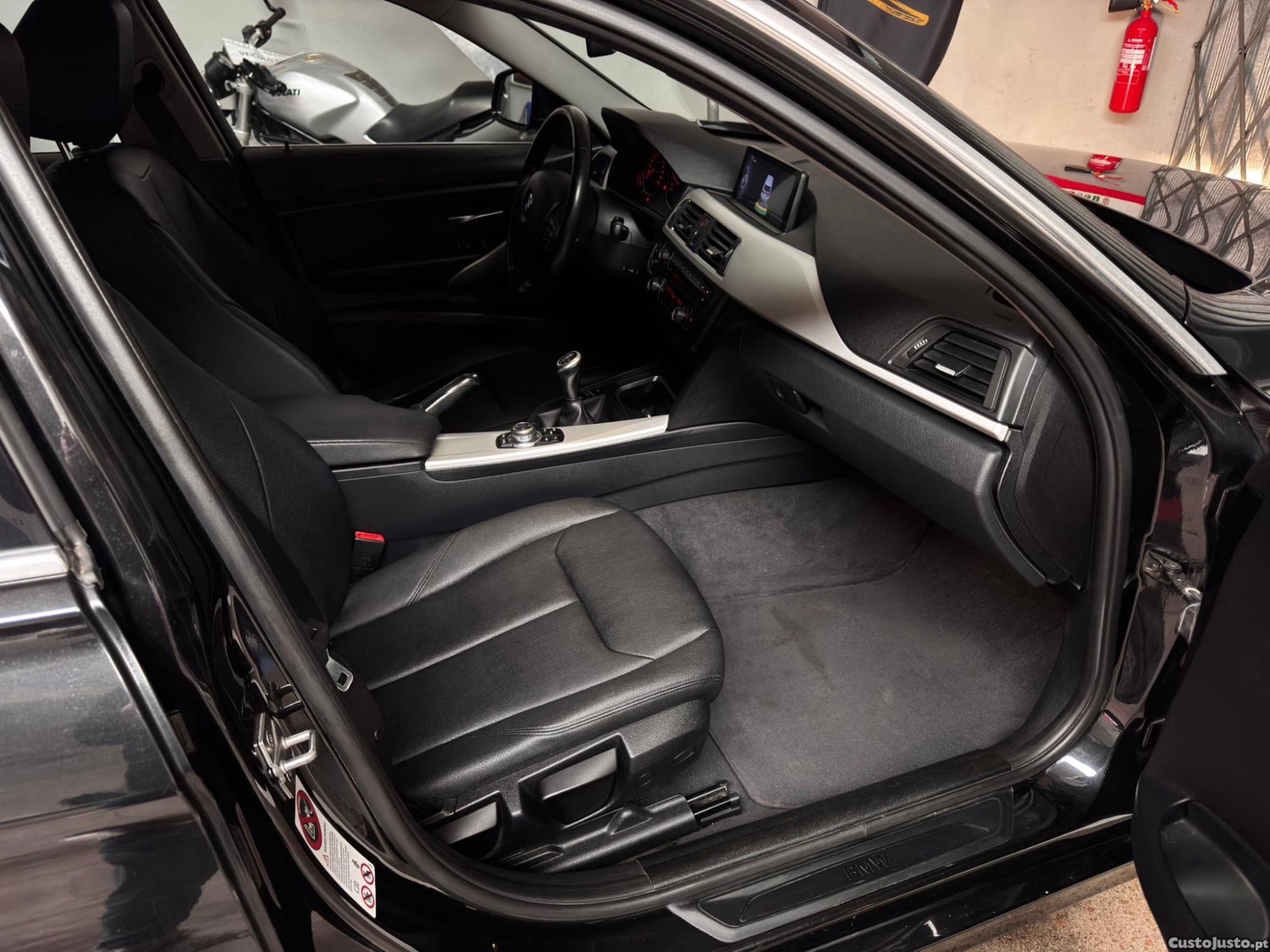 BMW 318 D Touring — fotografia 3