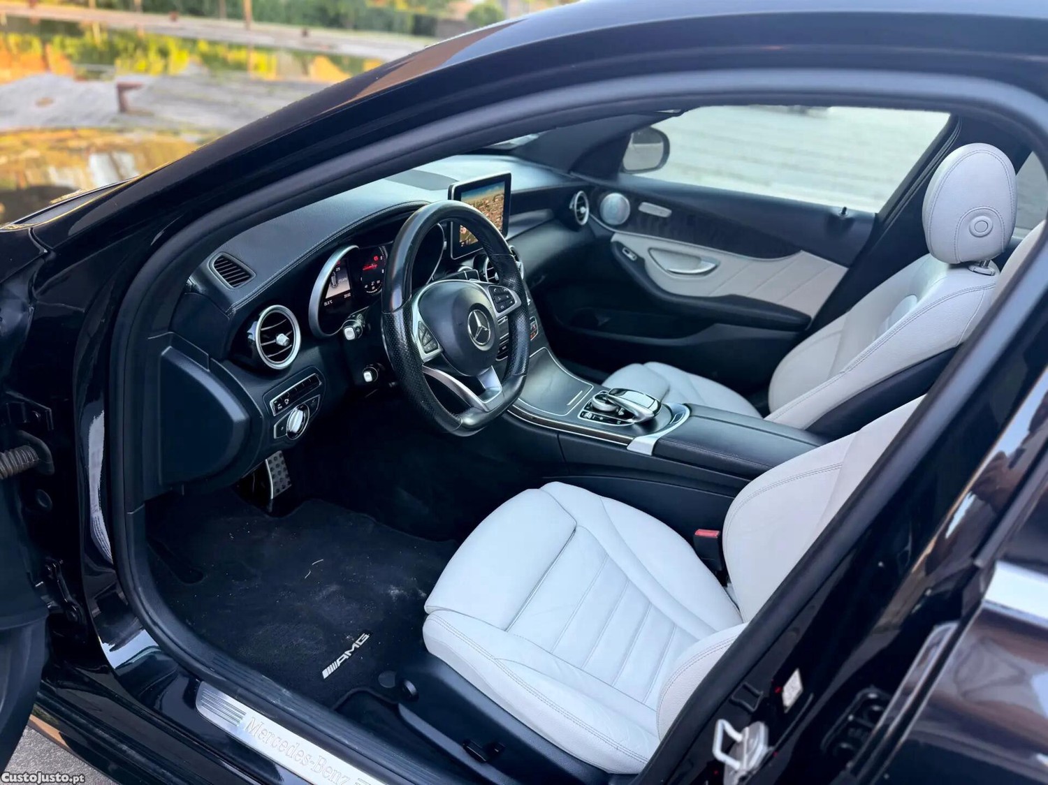 Mercedes-Benz C 250 d 4Matic Station 9G-TRONIC AMG Line — fotografia 3