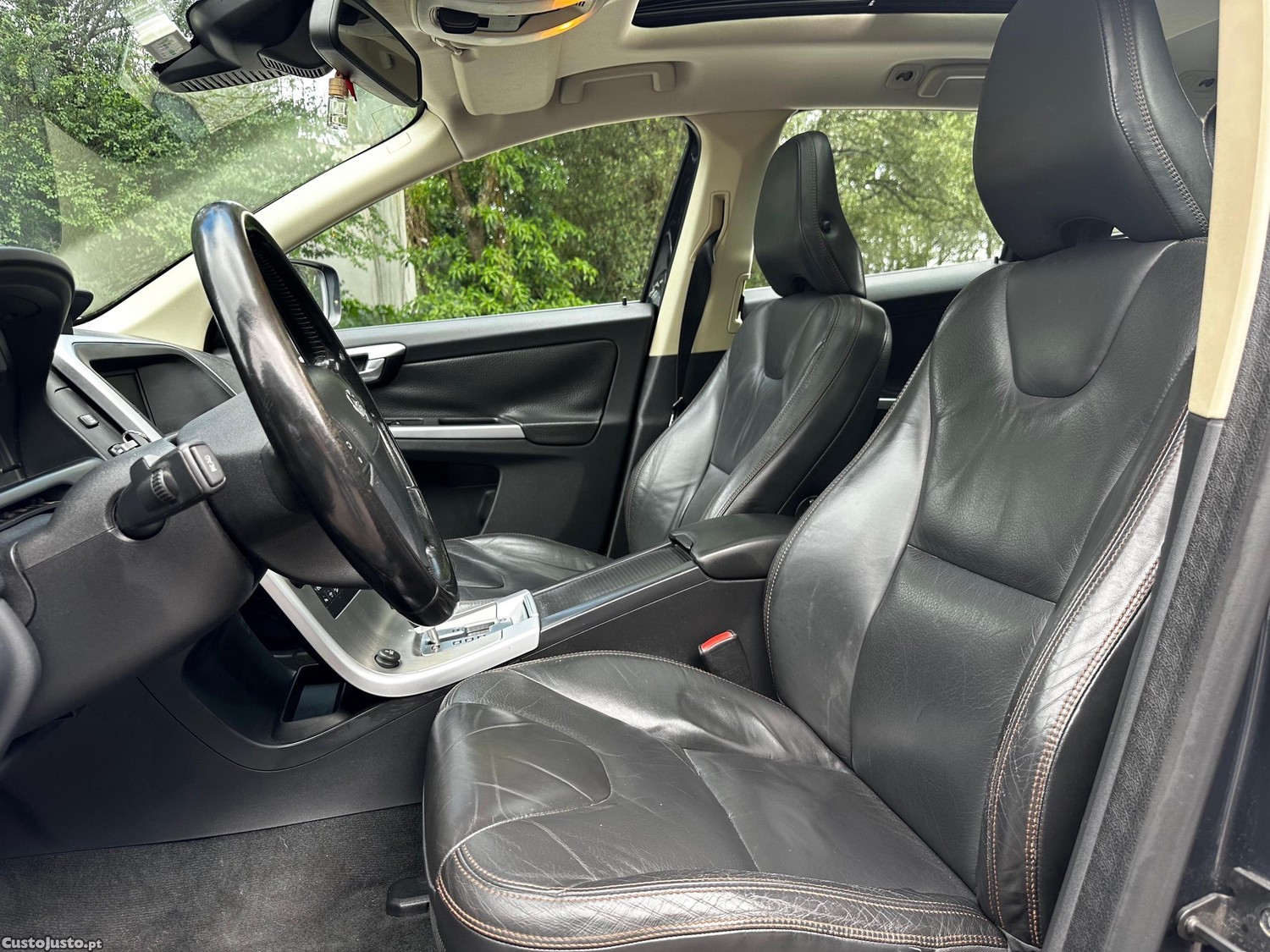 Volvo XC 60 2.4D 185cv Summum geartronic — fotografia 3