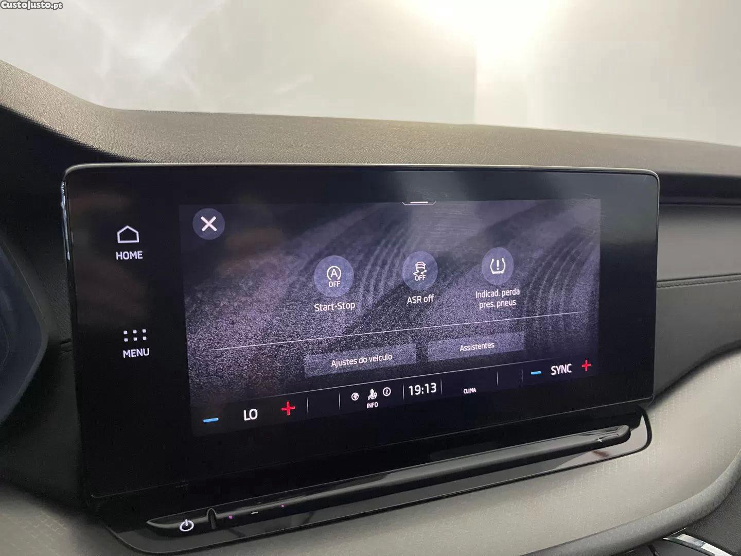 Skoda Octavia 2.0 tdi ambition dsg — fotografia 13
