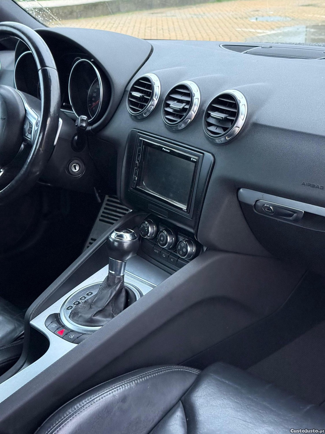 Audi TT 2.0 TFSi — fotografia 8