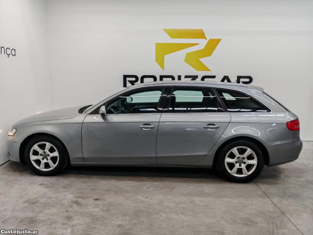 Audi A4 2.0 TDI Advance — fotografia 13