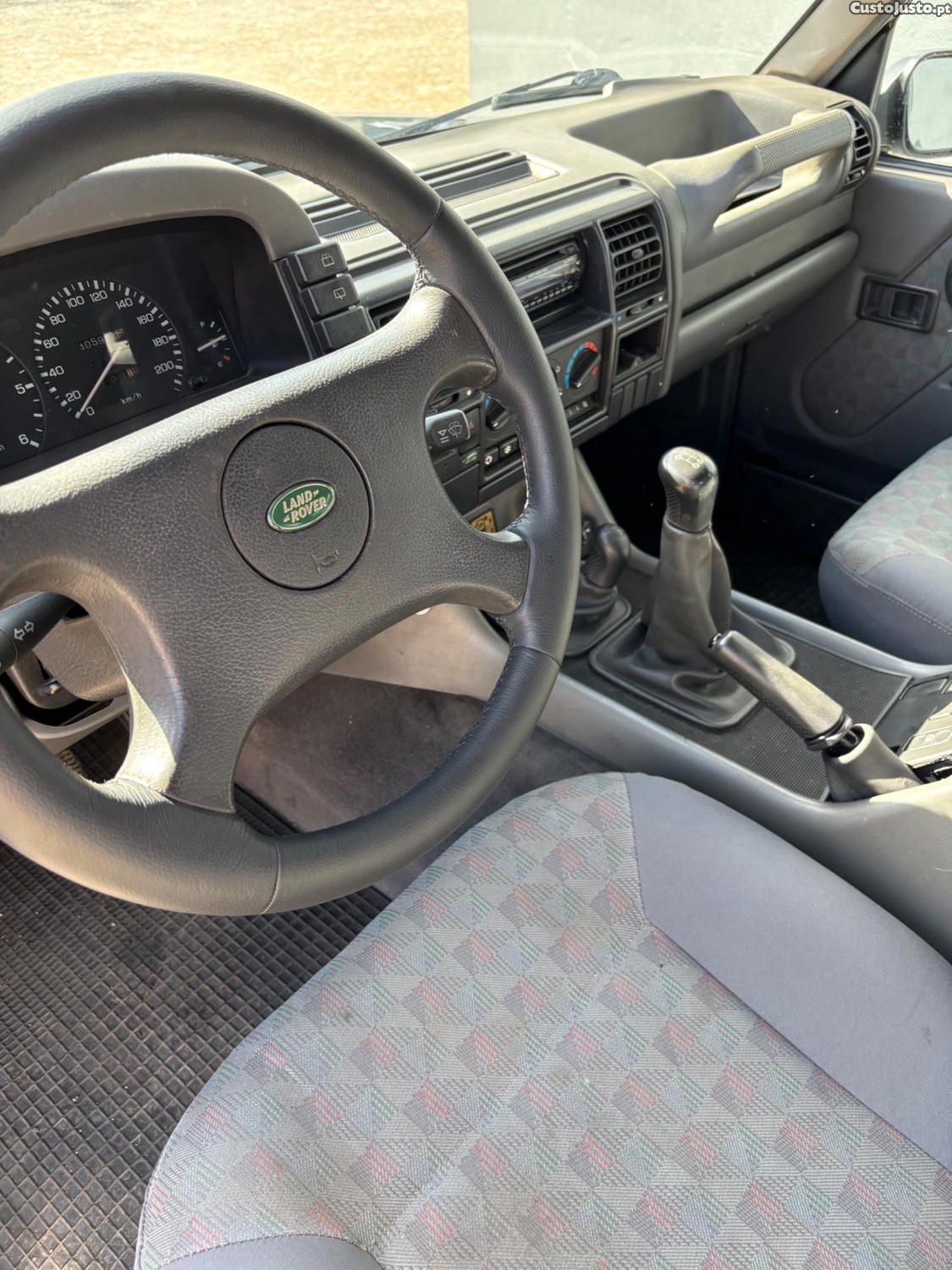 Land Rover Discovery 7 lugares — fotografia 7