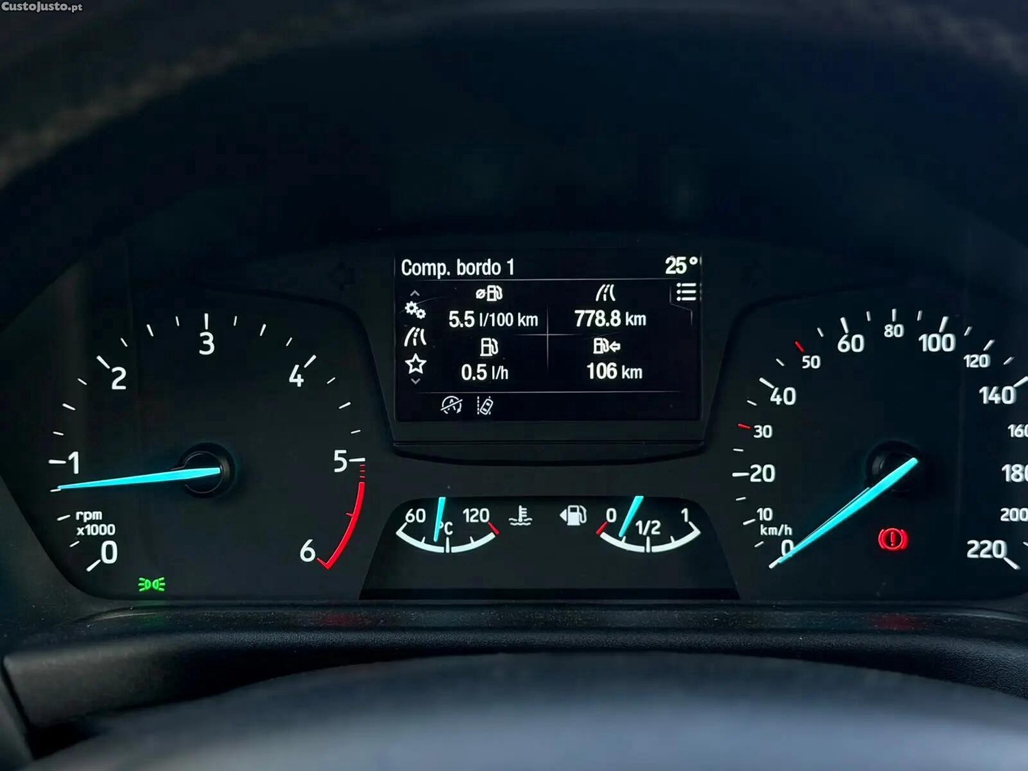 Ford Fiesta 1.5 TDCi Titanium — fotografia 16
