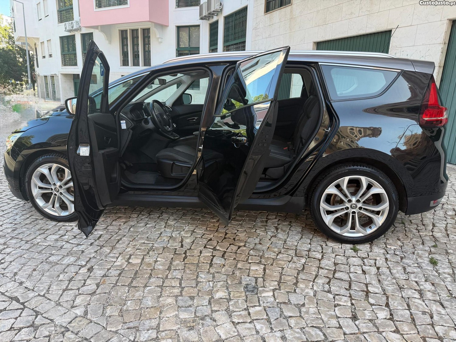 Renault Grand Scénic ENERGY TCe 130 INTENS — fotografia 18