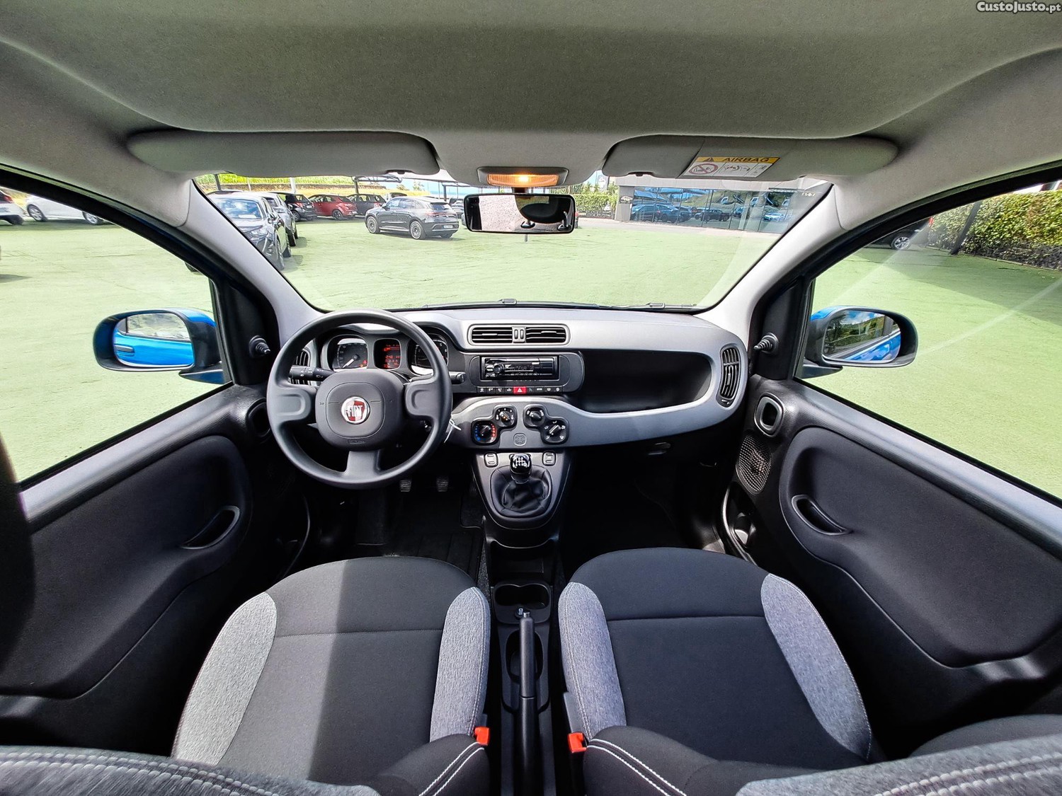 Fiat Panda 1.0 CROSS SPRING 70CV GASOLINA 2023 — fotografia 9