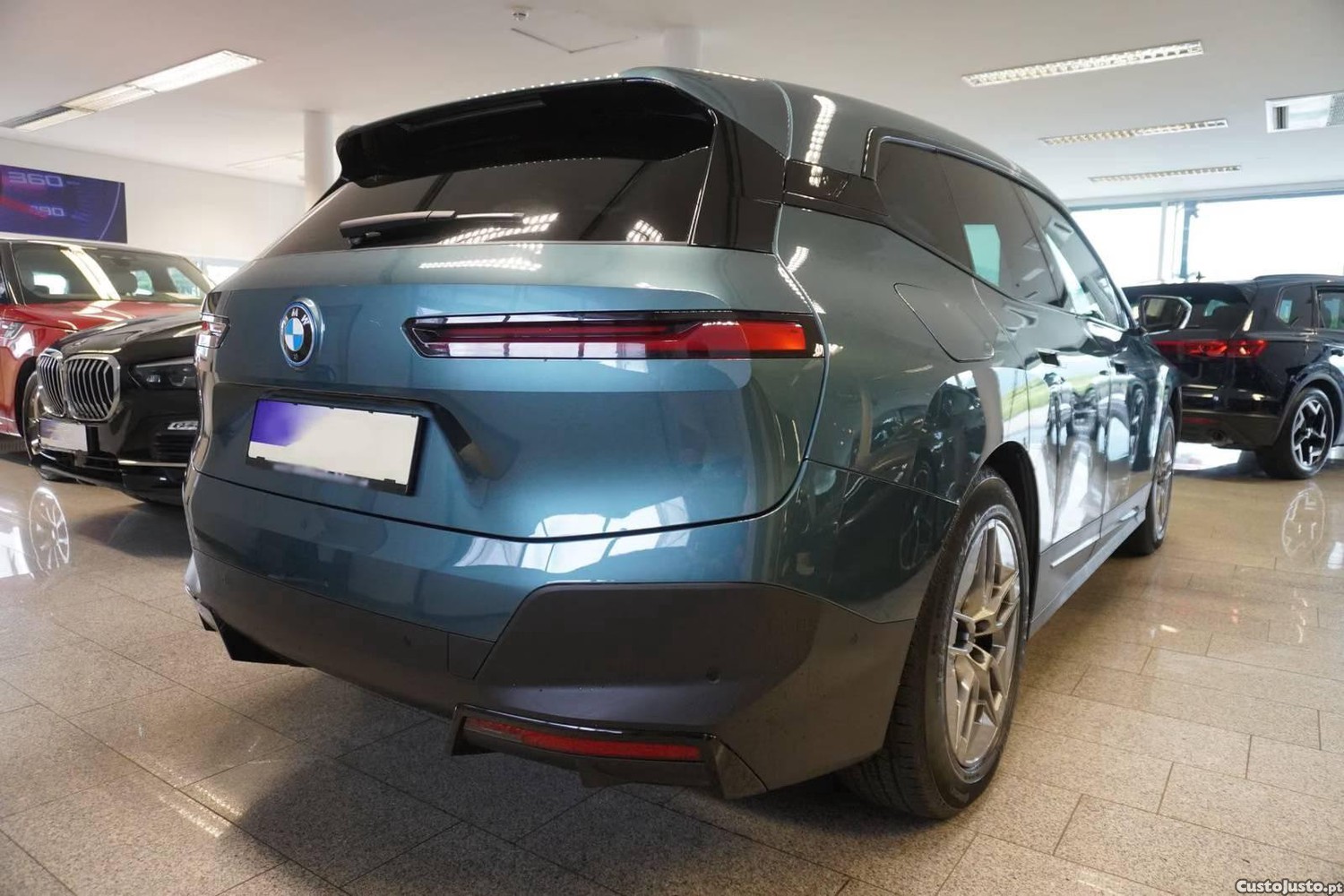 BMW iX xDrive 40 - 22 — photo 2