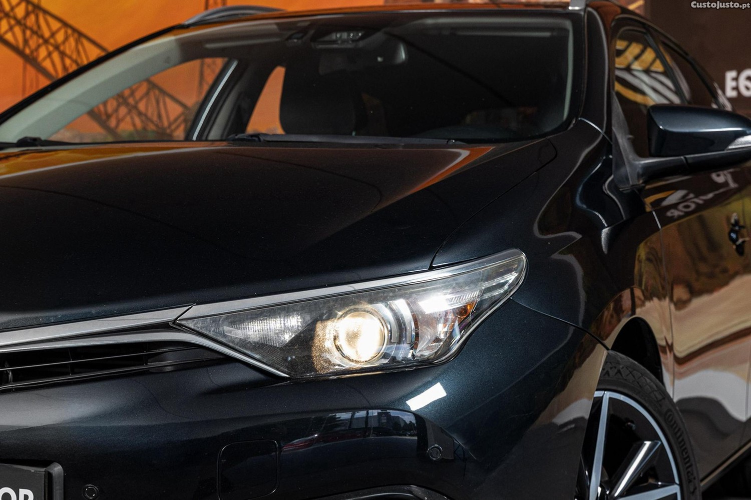 Toyota Auris 1.6 D-4D Comfort+P.Sport — fotografia 19