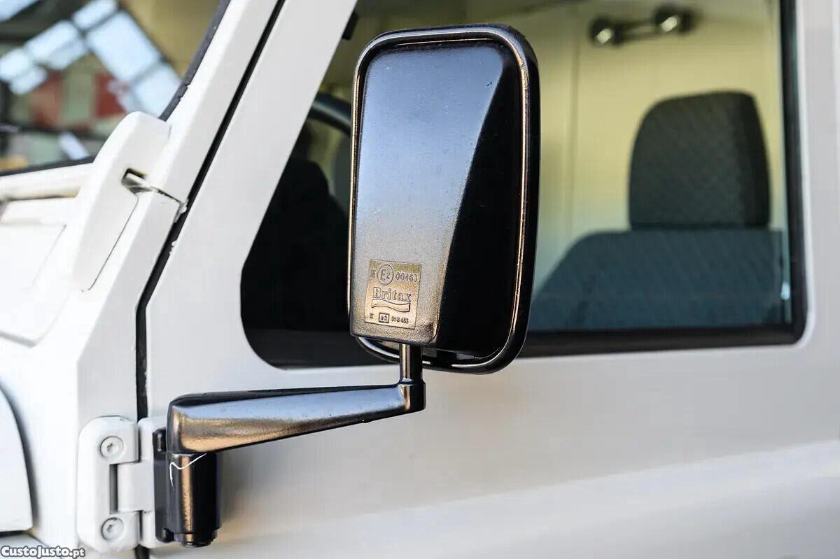 Land Rover Defender 110 2.5 Td5 E — fotografia 11