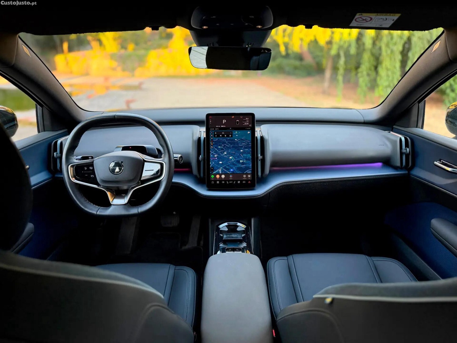 Volvo EX 30 Twin Motor Performance AWD Plus — fotografia 14